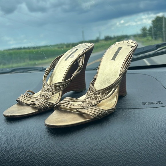 Golden wedges(price negotiable) - Picture 1 of 1